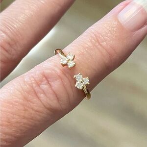 Moissanite adjustable ring 💍 retails $280